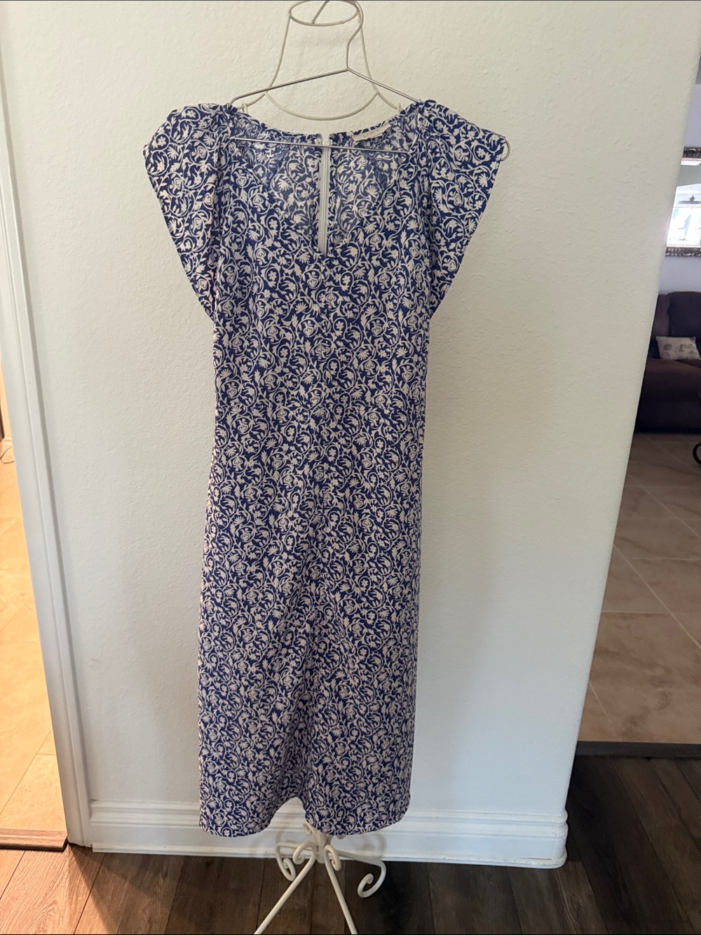 Loft Blue and White Floral Cap-Sleeve Midi Dress 0